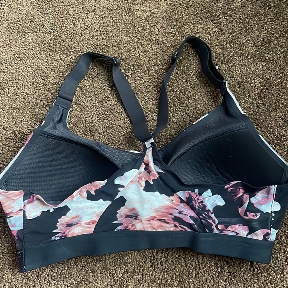 Victoria Secret Sports Bra - Picture 2 of 3